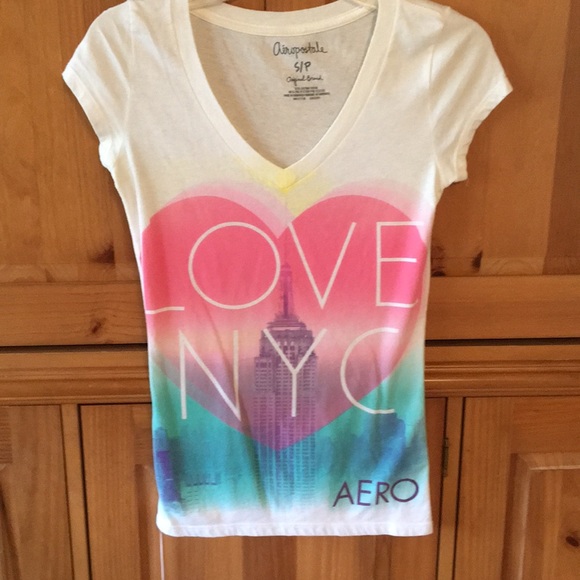 Aero V neck “Love NYC” tshirt size small - Picture 1 of 3